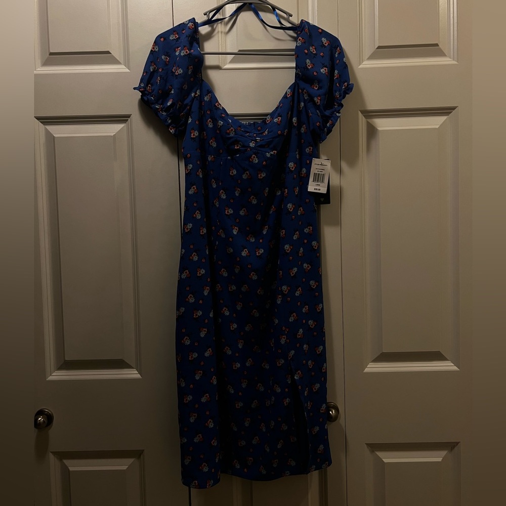 Blue flower dress with slit